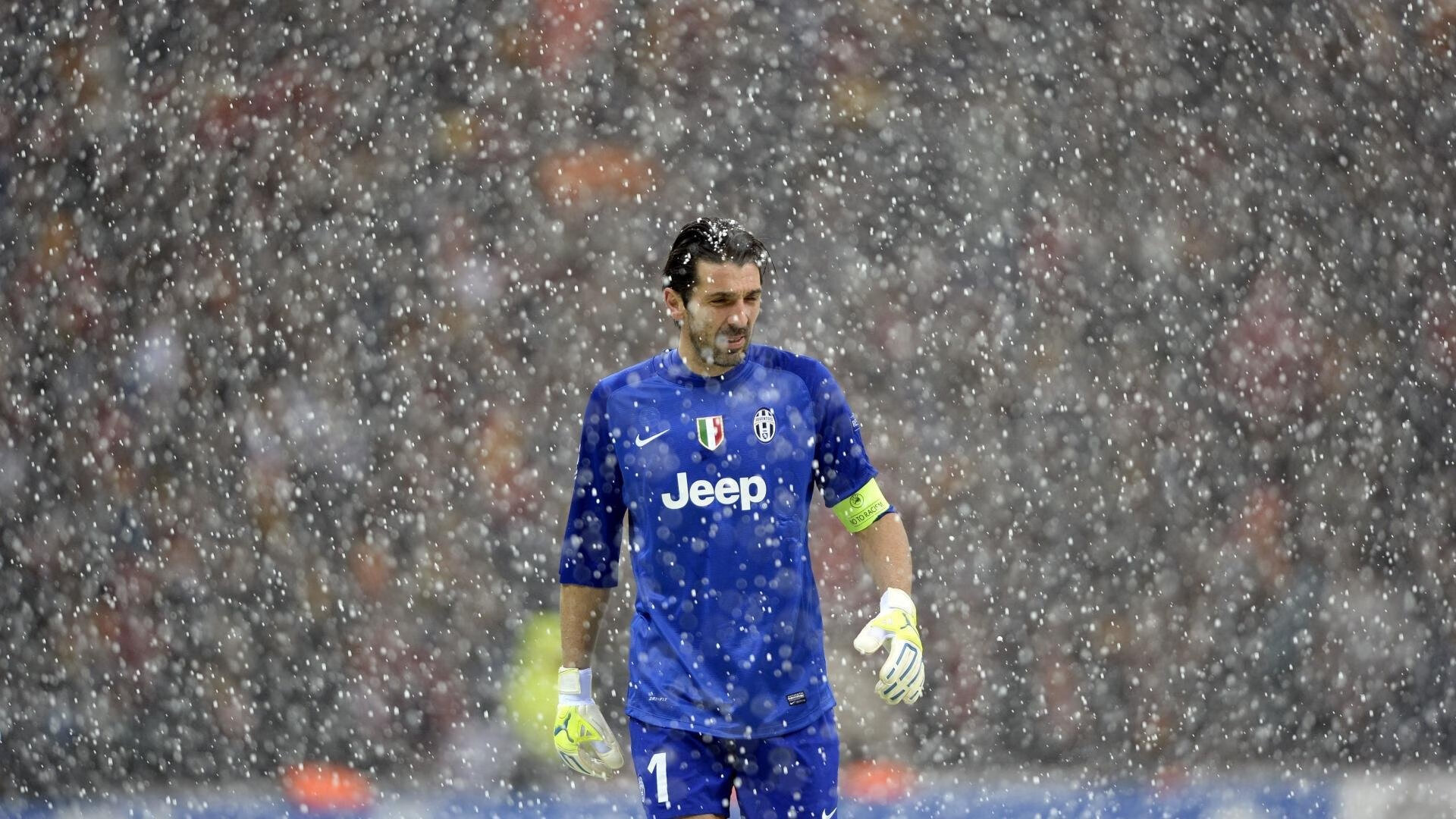 迪巴拉赛后评分拉满，曼联节奏掌控加拿大，现代足球的战术迁徙与身份重构