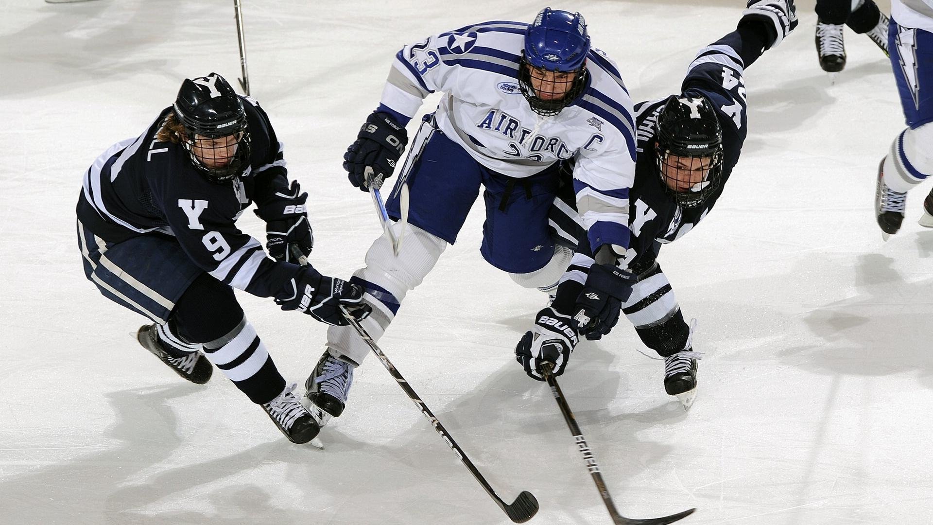 赛道上的艺术，阿隆索驾驭阿斯顿马丁轻取红牛二队的高光时刻